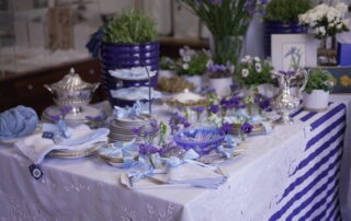 Decoração de mesa MESAS da FLOR BORDAL com atoalhados bordados à mão em linho